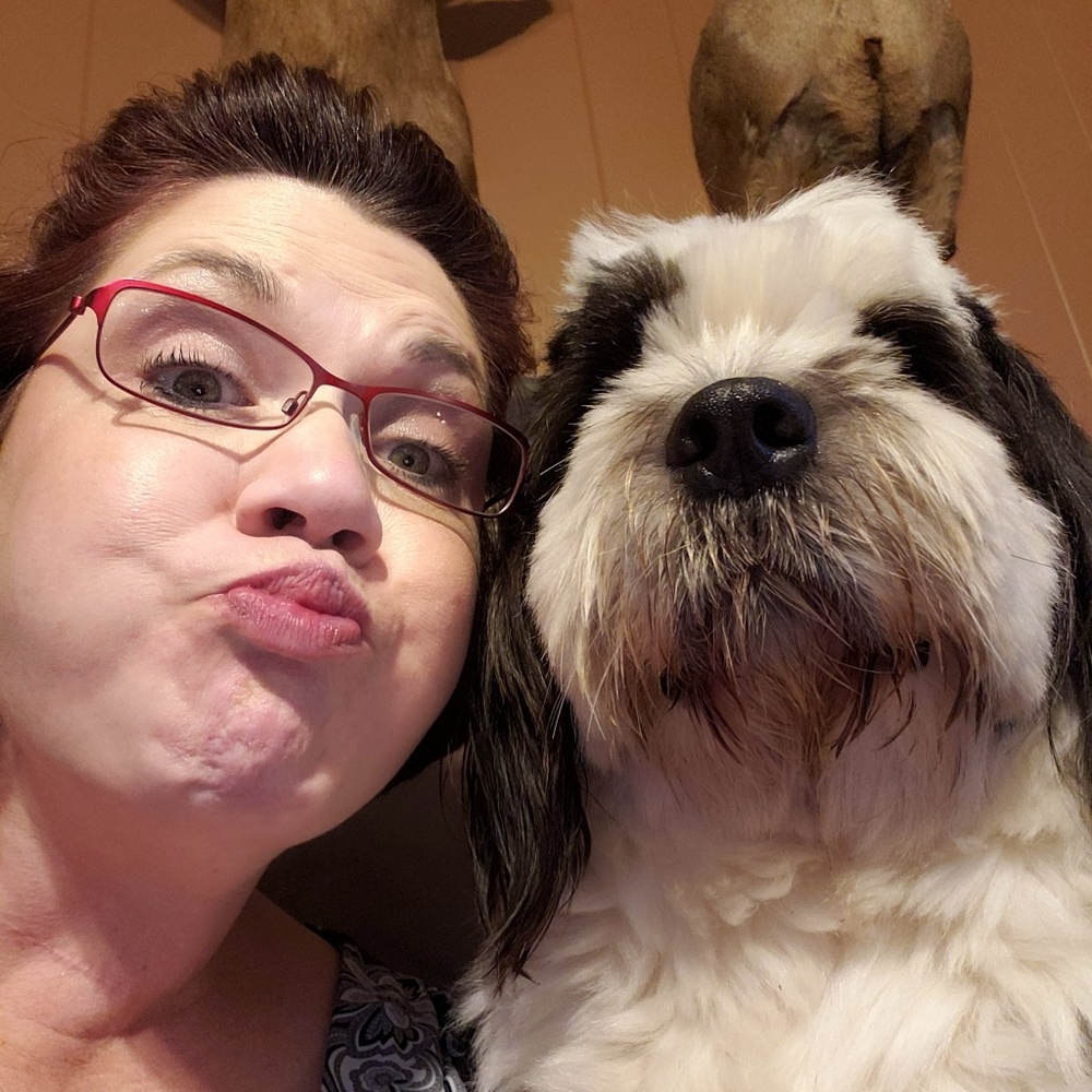 Meet your Posher, Carrie